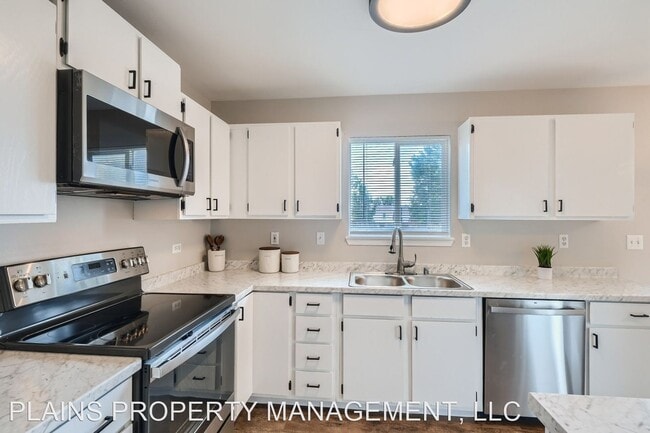 Building Photo - 3 br, 2 bath House - 602 East 24th Street