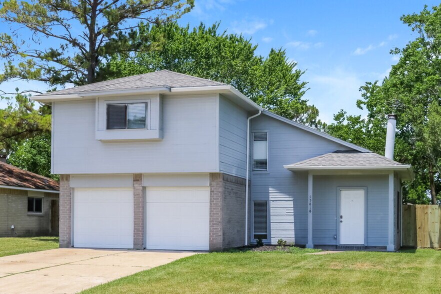 Building Photo - 15818 Gatebriar Dr