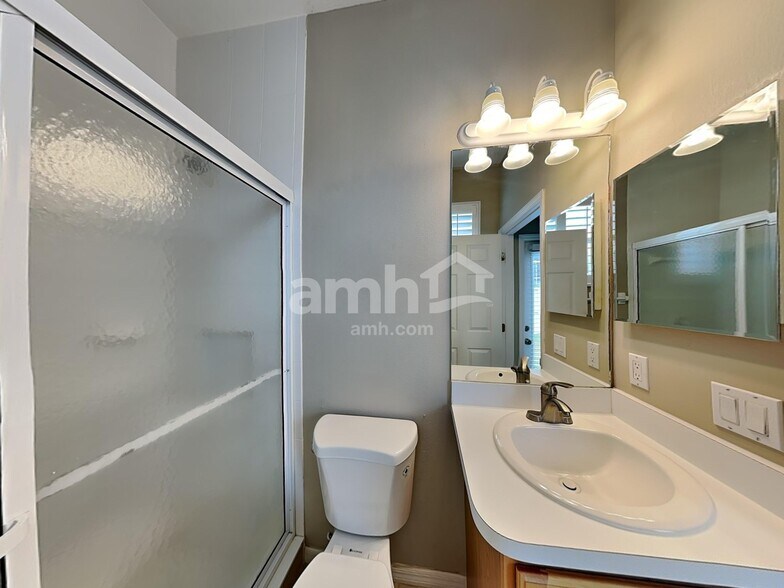 Building Photo - 767 Planters Manor Way