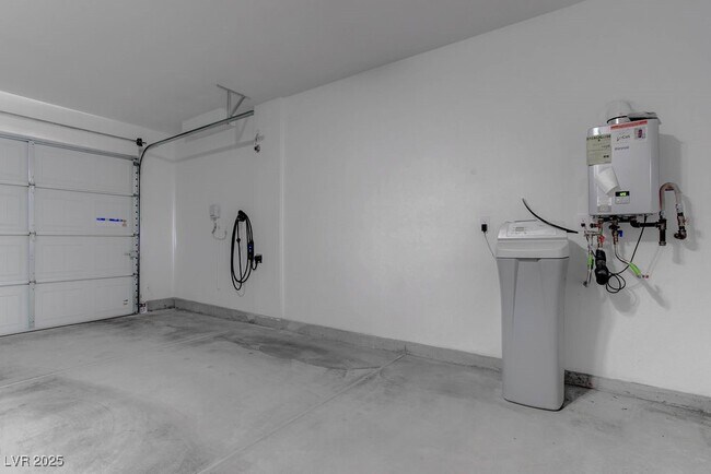 Building Photo - 8874 Howell St