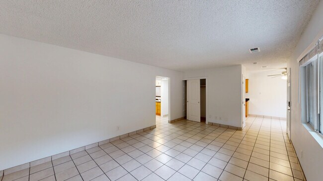 Building Photo - 18181 Happy Ln