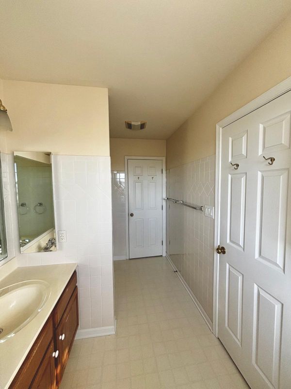 Building Photo - 15 Lenox Ct