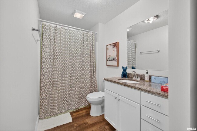 Building Photo - 4833 Lauren Ln