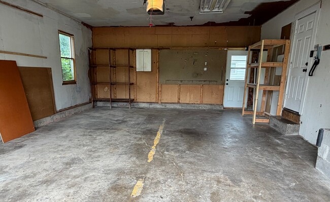 Building Photo - 5S481 Glenoban Dr
