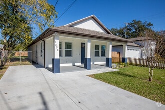 Building Photo - 1808 E Comanche Ave