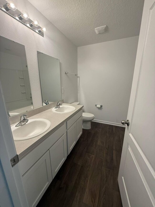 Building Photo - Awesome 4/2 Located in Desirable Yulee Area Nassau County Priced to rent, won't last long!