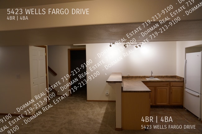 Building Photo - 5423 Wells Fargo Dr W