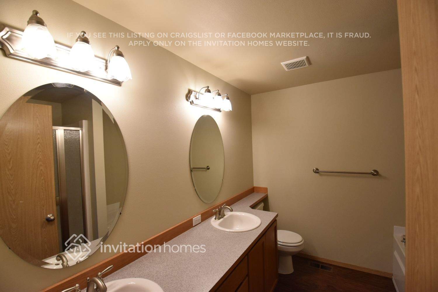 Building Photo - 24303 31st Ave Ct E