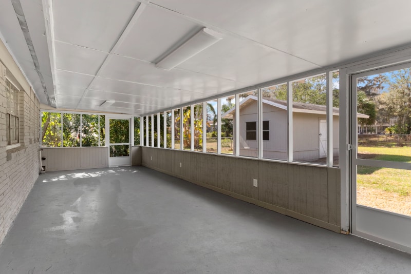 Building Photo - 815 N Hendry Ave