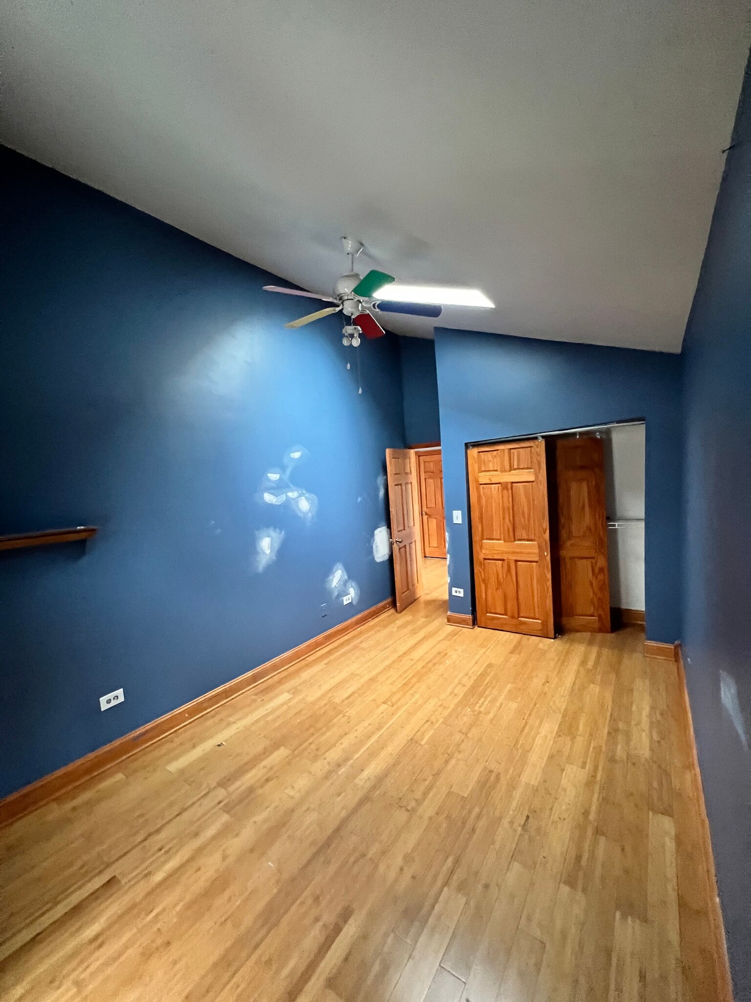 1st bedroom - 1814 W Pershing Rd