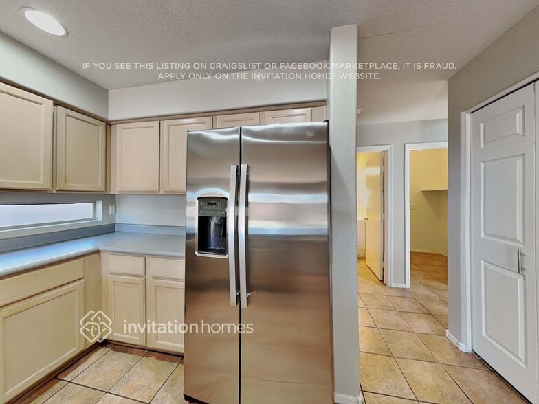 Building Photo - 6991 W Kings Ave