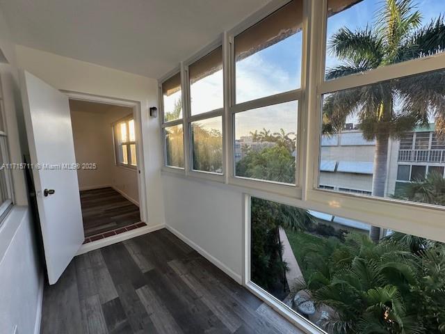 Building Photo - 1333 E Hallandale Beach Blvd