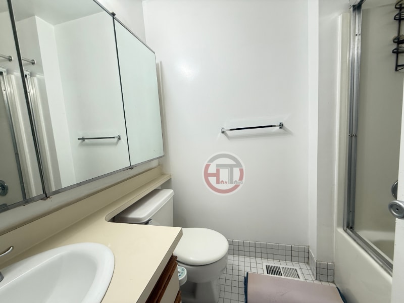 Building Photo - 227 Admiral Ln