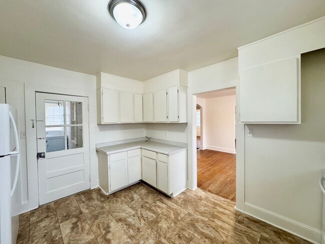 Building Photo - South Hill Beautiful Rancher for Rent