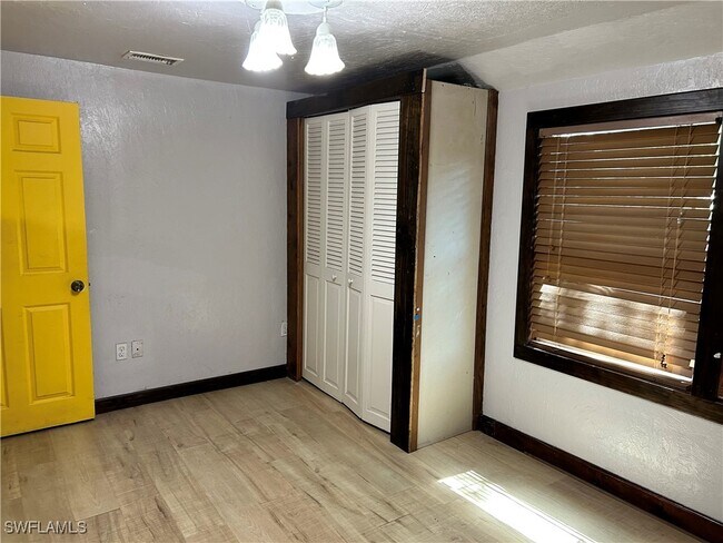 Building Photo - 10511 Orange River Blvd