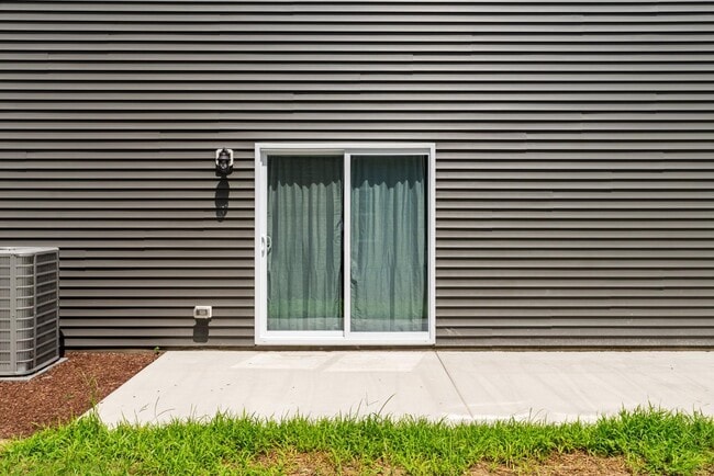 Building Photo - 510 Watauga Ave