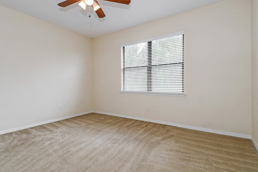 Building Photo - 703 Red Cedar Ct