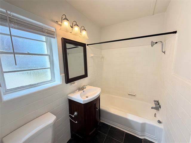 Building Photo - 4101 Douglas Ave