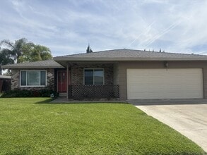 Building Photo - 2980 Virginia St