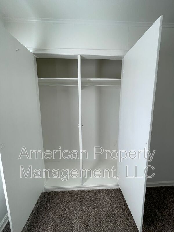 Building Photo - 2730 N Main St