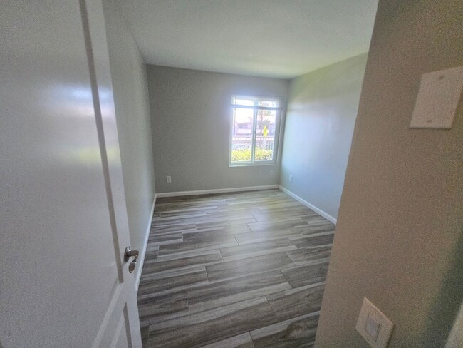 Building Photo - 3454 Castle Glen Dr