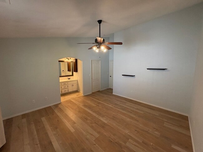 Building Photo - 3524 S Lincoln Ct