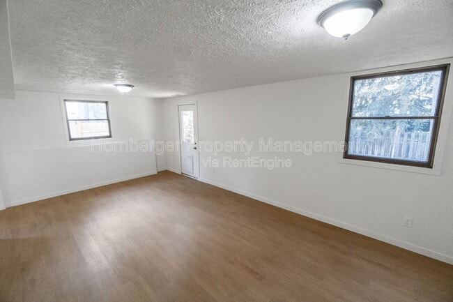 Building Photo - 8715 N Kelly Ct