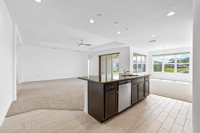 Building Photo - 285 Loymer Cir