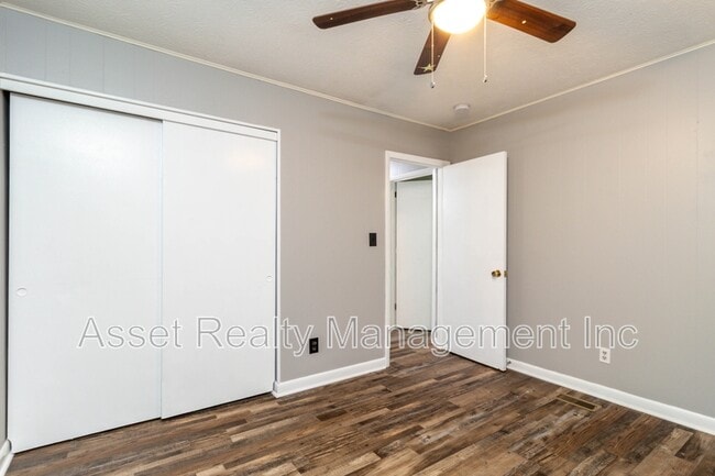 Building Photo - 709 Brookridge Cir SW