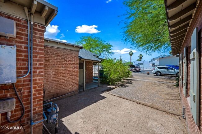 Building Photo - 1829 N 10th St
