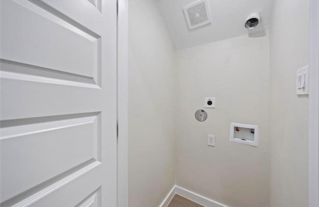 Building Photo - 9212 Jutland Rd