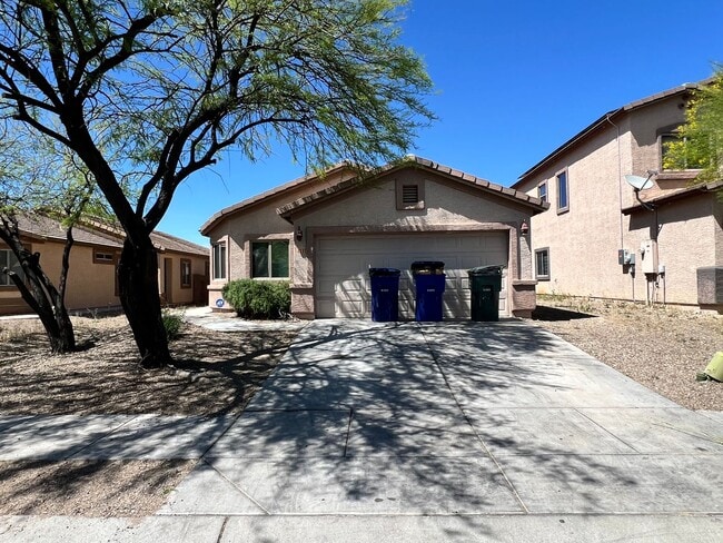 Building Photo - 4137 E Shadow Branch Dr