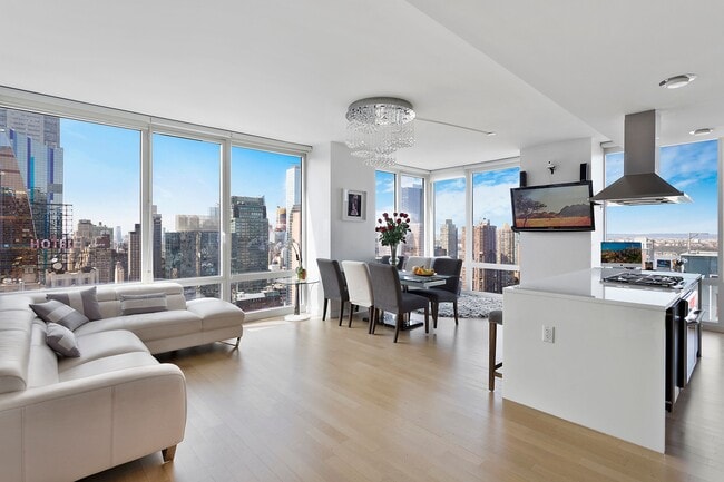Primary Photo - 247 W 46th St