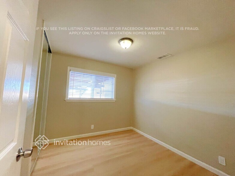 Building Photo - 873 Ashwood Ave