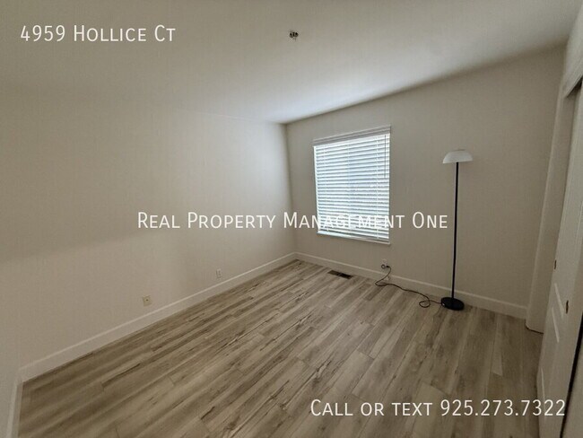 Building Photo - 4959 Hollice Ct