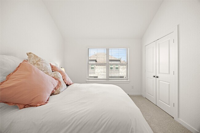 Building Photo - 19730 Curved Steel Dr