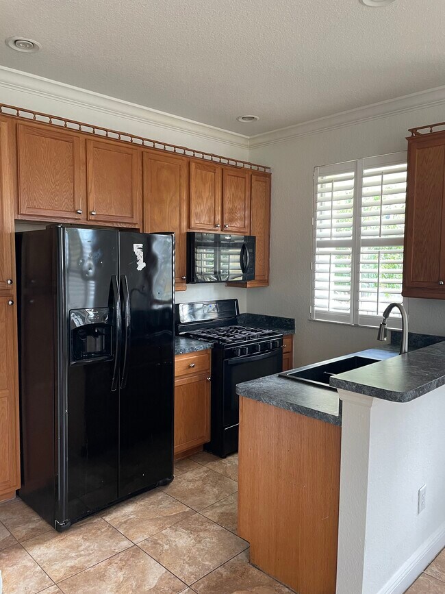 Building Photo - 122 Key Haven Ct