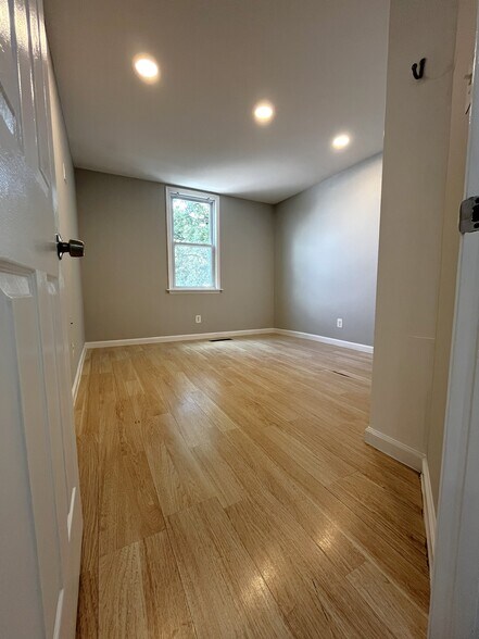 Building Photo - 1219 Alabama Dr