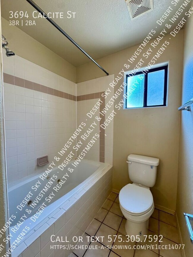 Building Photo - 3694 Calcite St