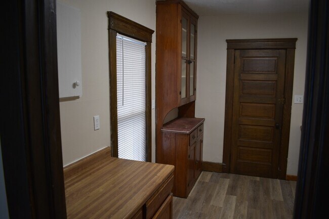 Building Photo - 1309 Middle Ave
