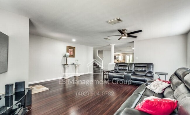Building Photo - 7618 Van Ness Dr