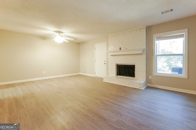 Building Photo - 8071 Creekstone Way