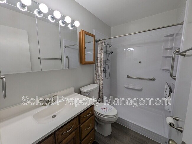 Building Photo - 5138 Woodmark Dr