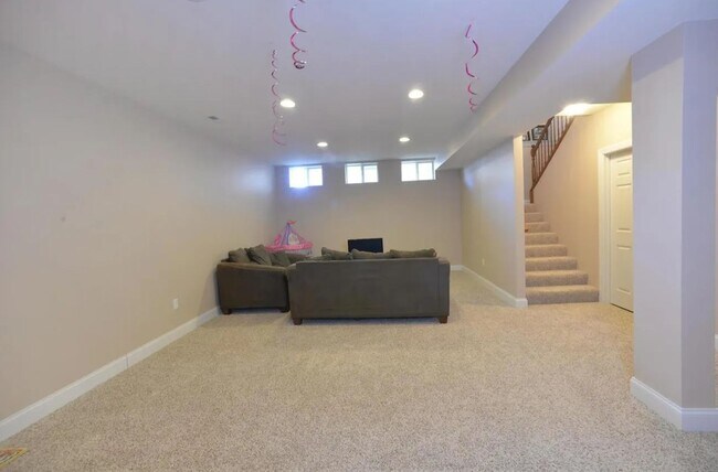 Building Photo - 1425 Red Oak Plantation Dr