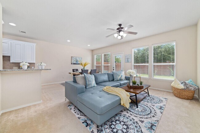 Building Photo - 14923 Tuttle Point Dr