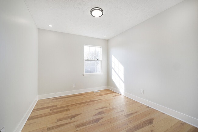 Building Photo - Beautifully 4-Bedroom Home in the Heart of Brownsburg!