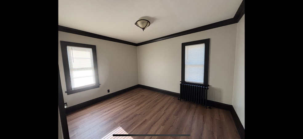 Building Photo - 3502 E Cudahy Ave