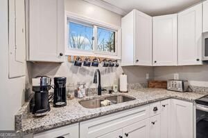 Building Photo - 2501 Fairway Oaks