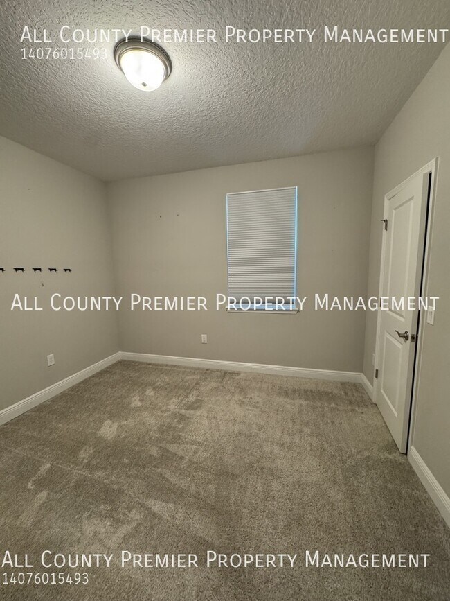 Building Photo - 10235 Austrina Oak Lp