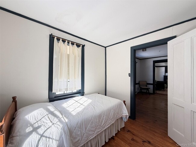 Building Photo - 674 Debruce Rd